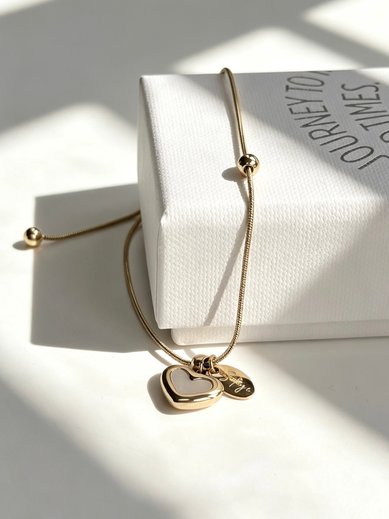 Nacre Heart Bracelet