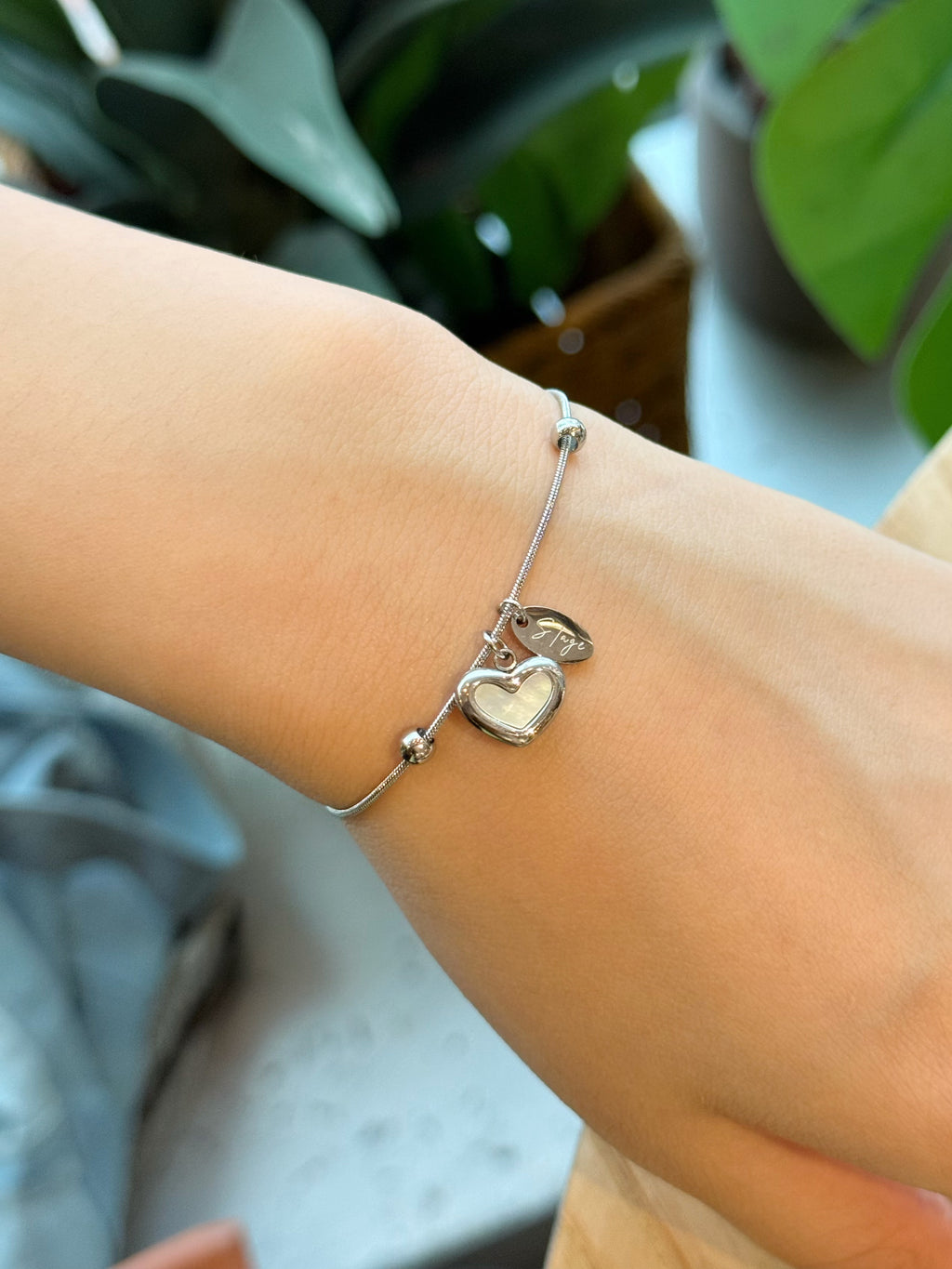Nacre Heart Bracelet