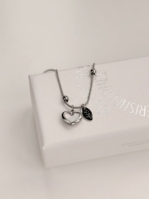 Nacre Heart Bracelet